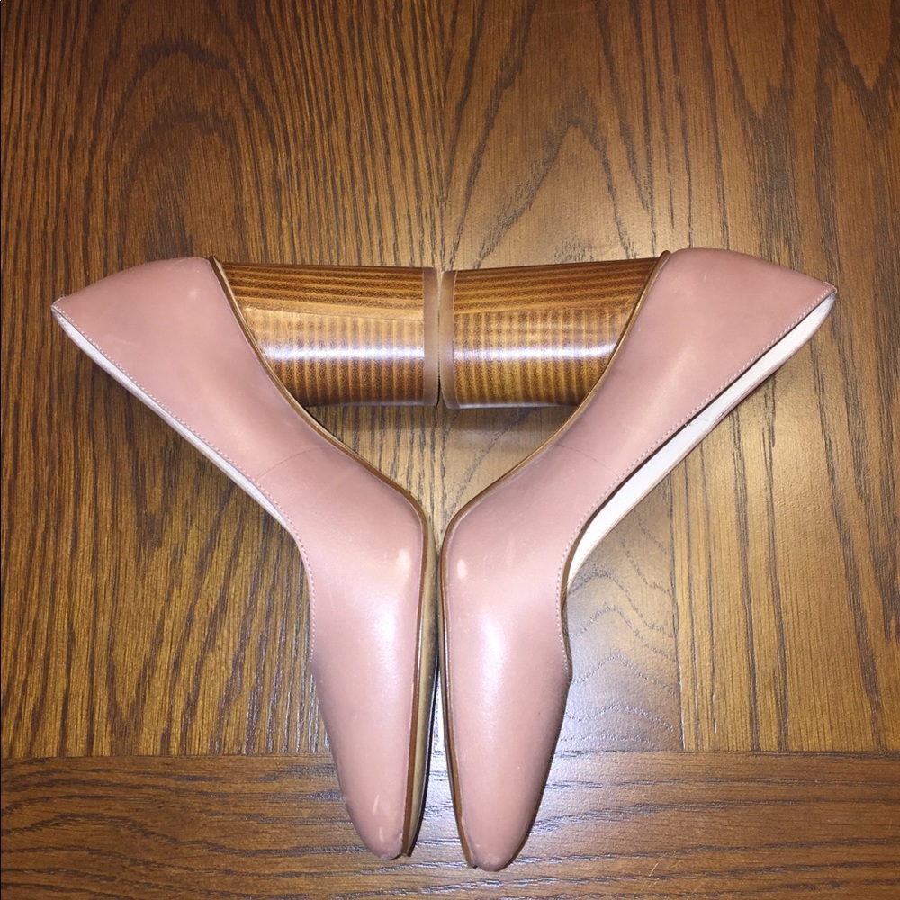 ‼️SOLD‼️Nine West -wood block pumps-3inch heels-taupe - Picture 2 of 8